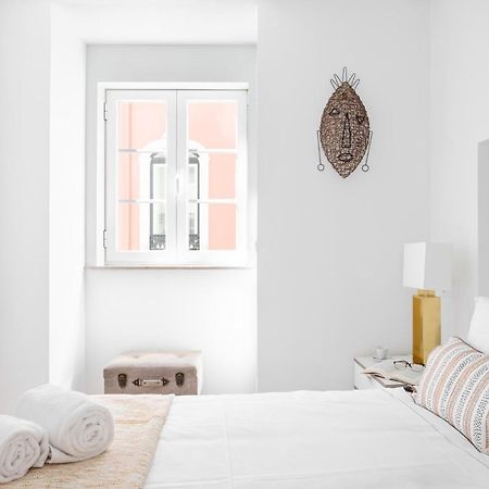 Joivy Principe Real 2Br Apt With Terrace Nearby Botanical Garden Of Lisbona Esterno foto