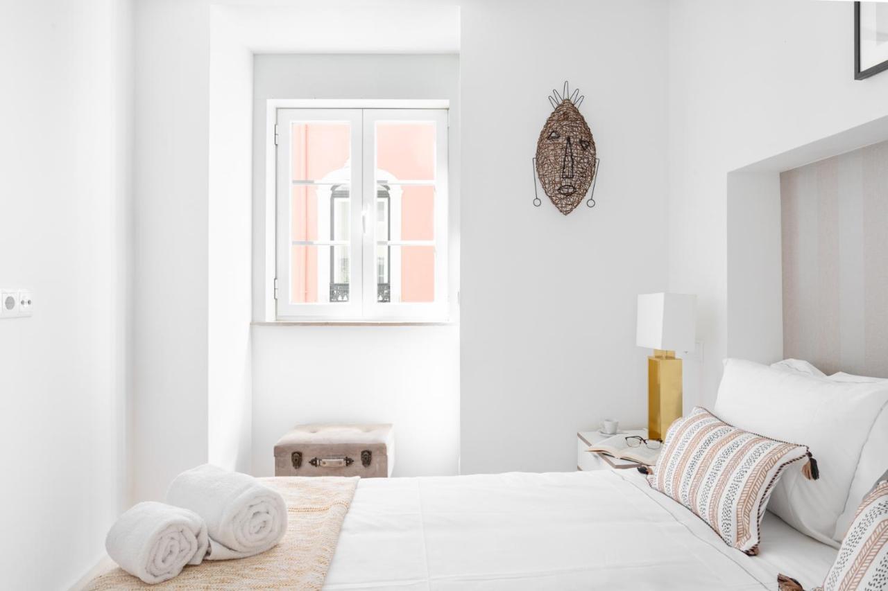 Joivy Principe Real 2Br Apt With Terrace Nearby Botanical Garden Of Lisbona Esterno foto